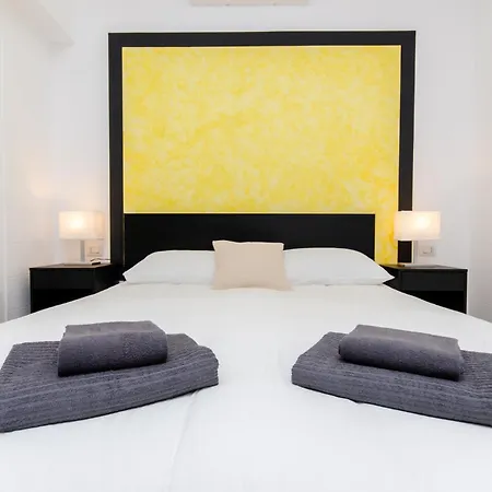 Yellow Habitación en casa particular *